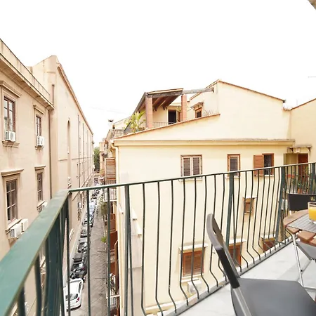 Apartment Ottanio- Quattro Canti 200 Mt *