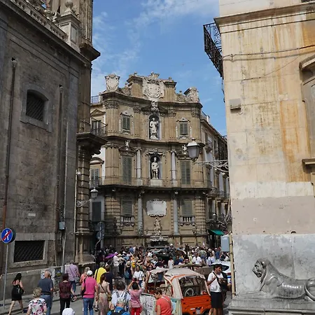 Ottanio- Quattro Canti 200 Mt Apartament *